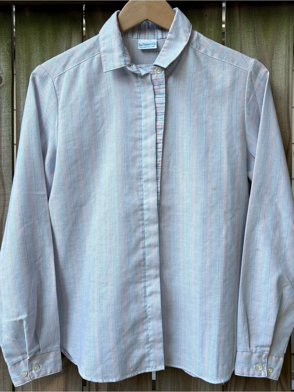 Vintage Levi’s women’s striped button up shirt